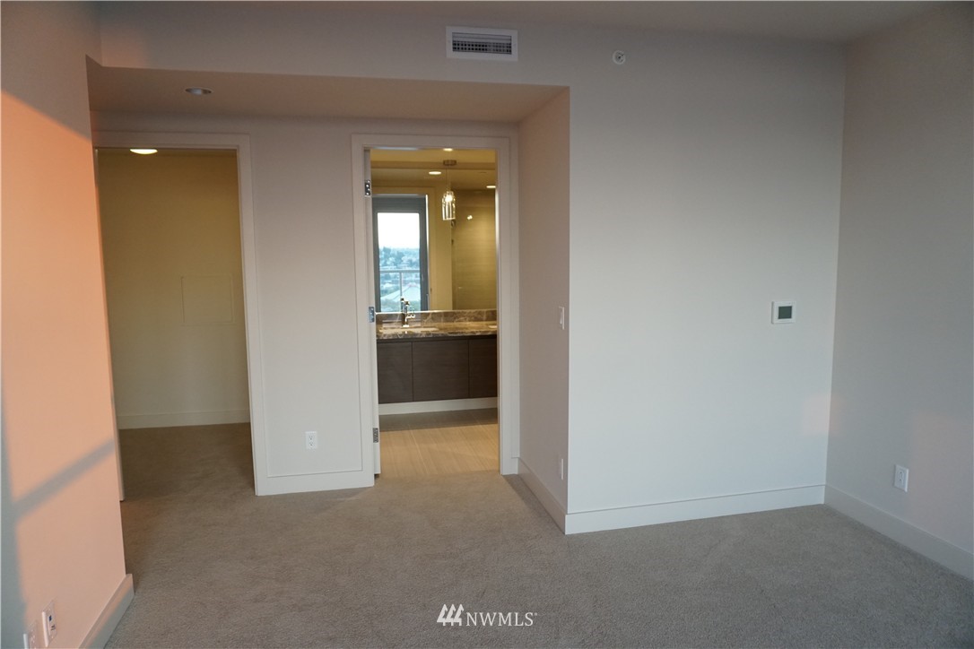 583 Battery Street, Unit 3003N Seattle, WA 98121 - Photo 13 of 21