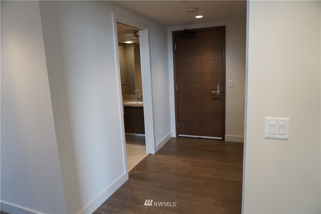 583 Battery Street, Unit 3003N Seattle, WA 98121 - Photo 19 of 21