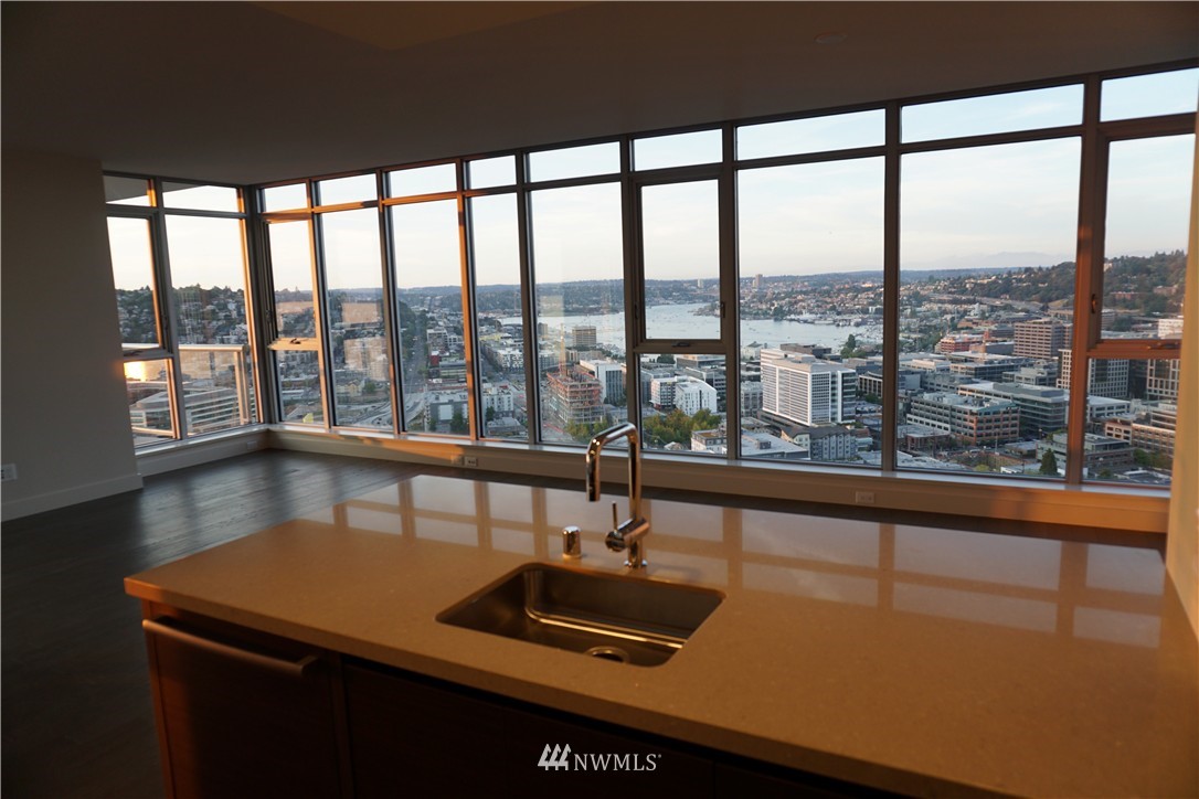 583 Battery Street, Unit 3003N Seattle, WA 98121 - Photo 6 of 21