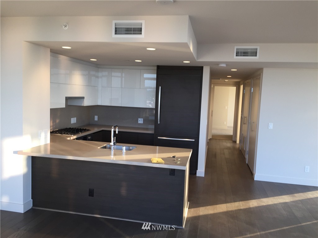 583 Battery Street, Unit 3003N Seattle, WA 98121 - Photo 7 of 21