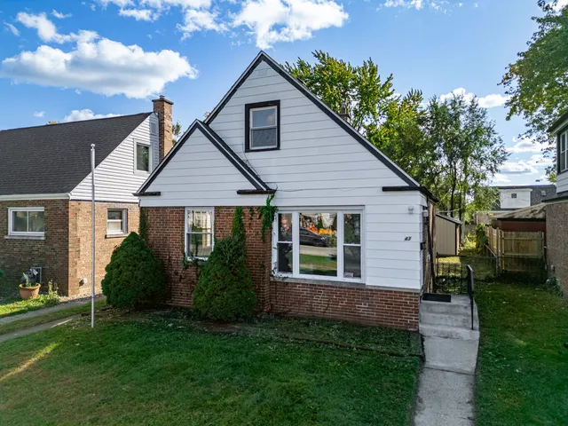 $209,000 | 43 163rd Street, Calumet City, IL 60409