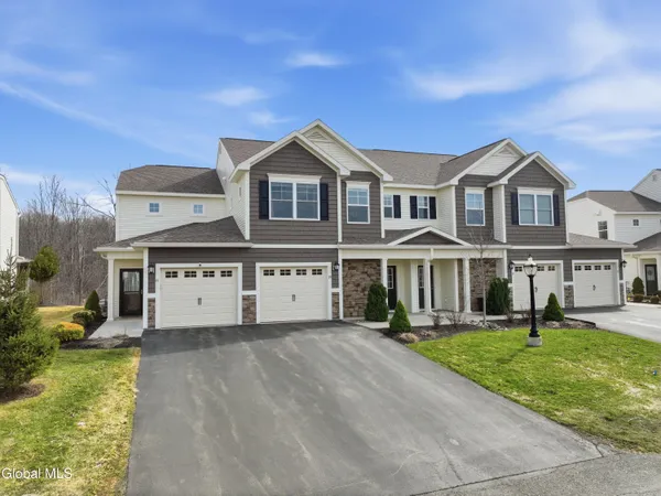 $425,817 | 39 Jared Court, Colonie, NY 12047