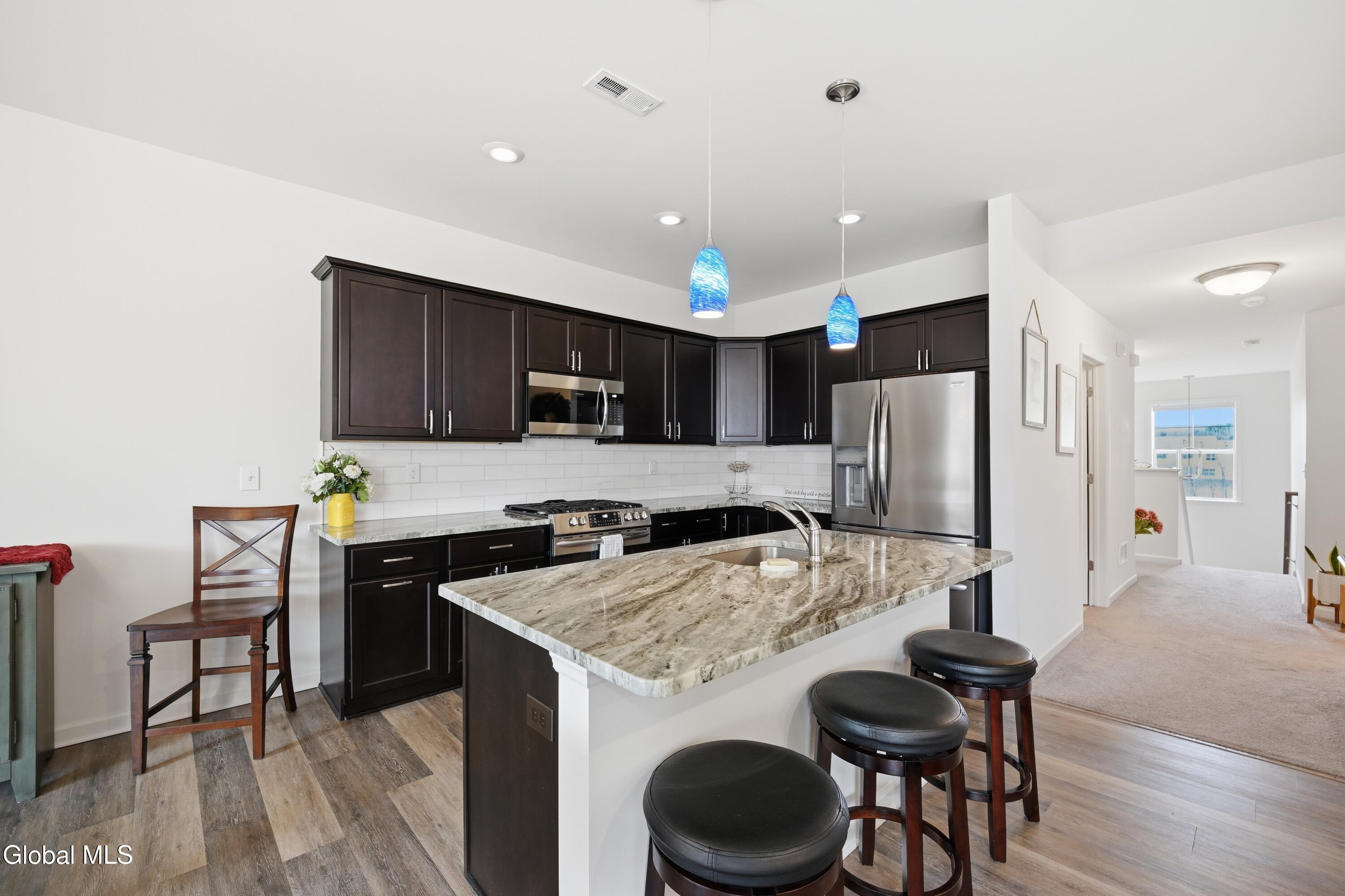 39 Jared Court Colonie, NY 12047 - Photo 11 of 33 15