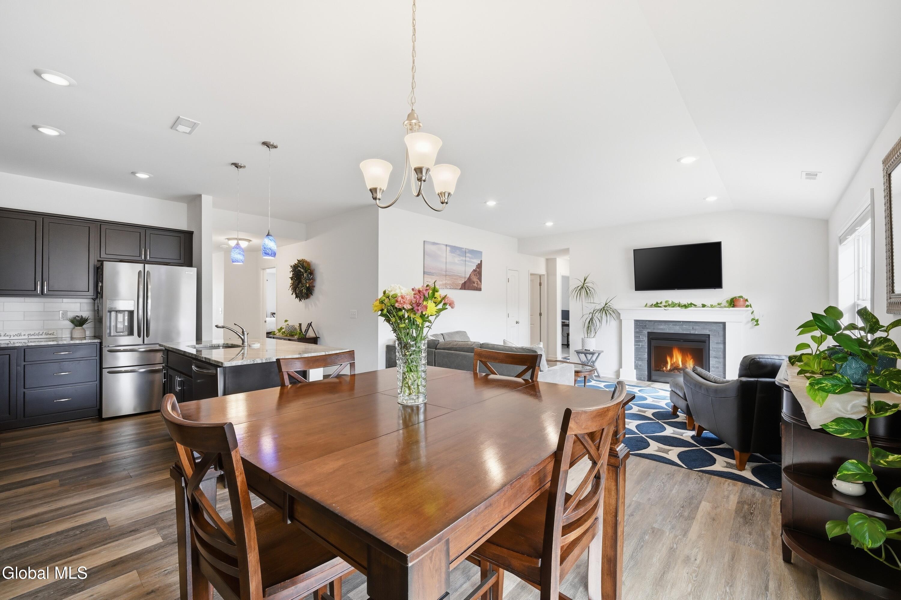 39 Jared Court Colonie, NY 12047 - Photo 14 of 33 17