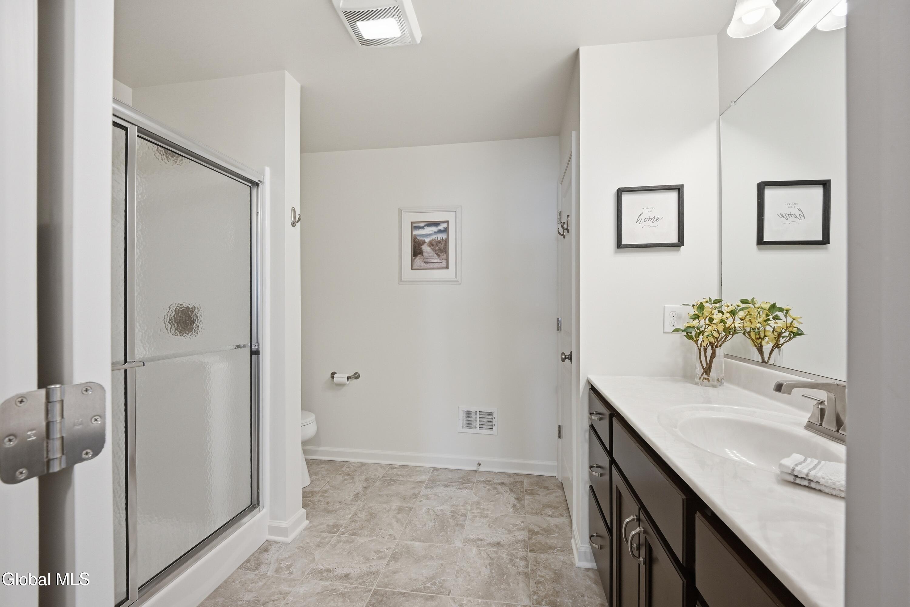 39 Jared Court Colonie, NY 12047 - Photo 23 of 33 10