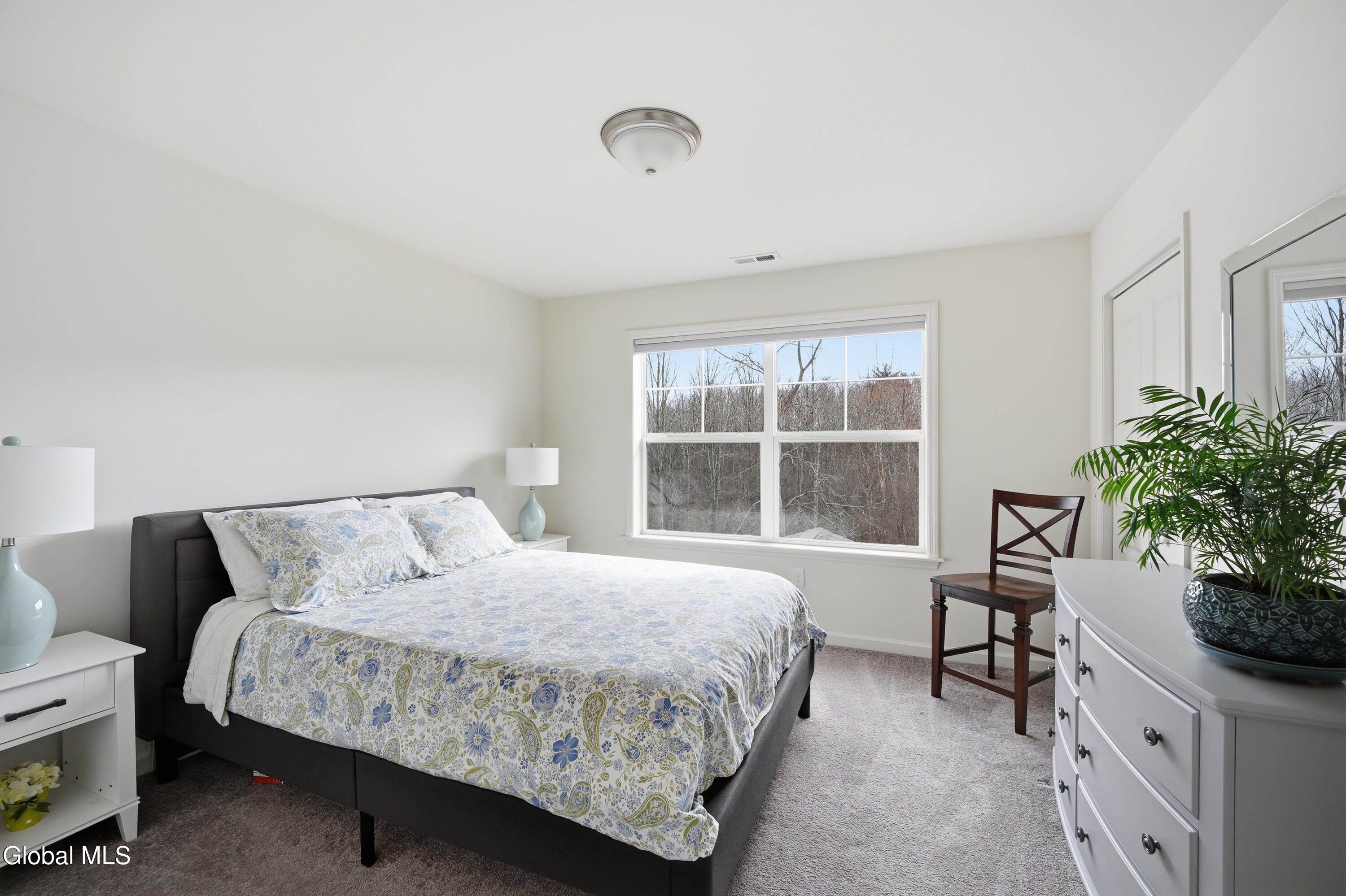 39 Jared Court Colonie, NY 12047 - Photo 25 of 33 25