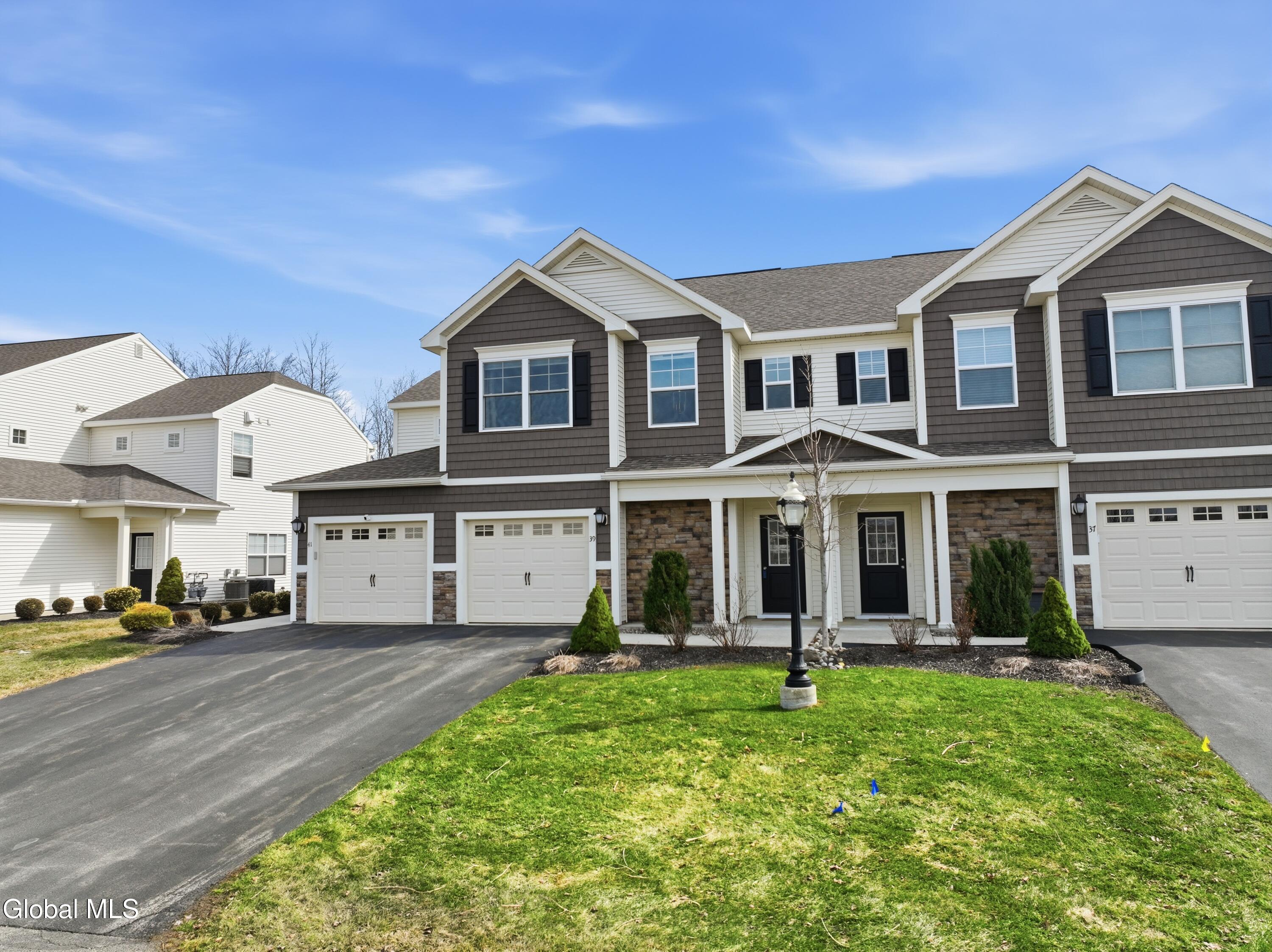 39 Jared Court Colonie, NY 12047 - Photo 3 of 33 29