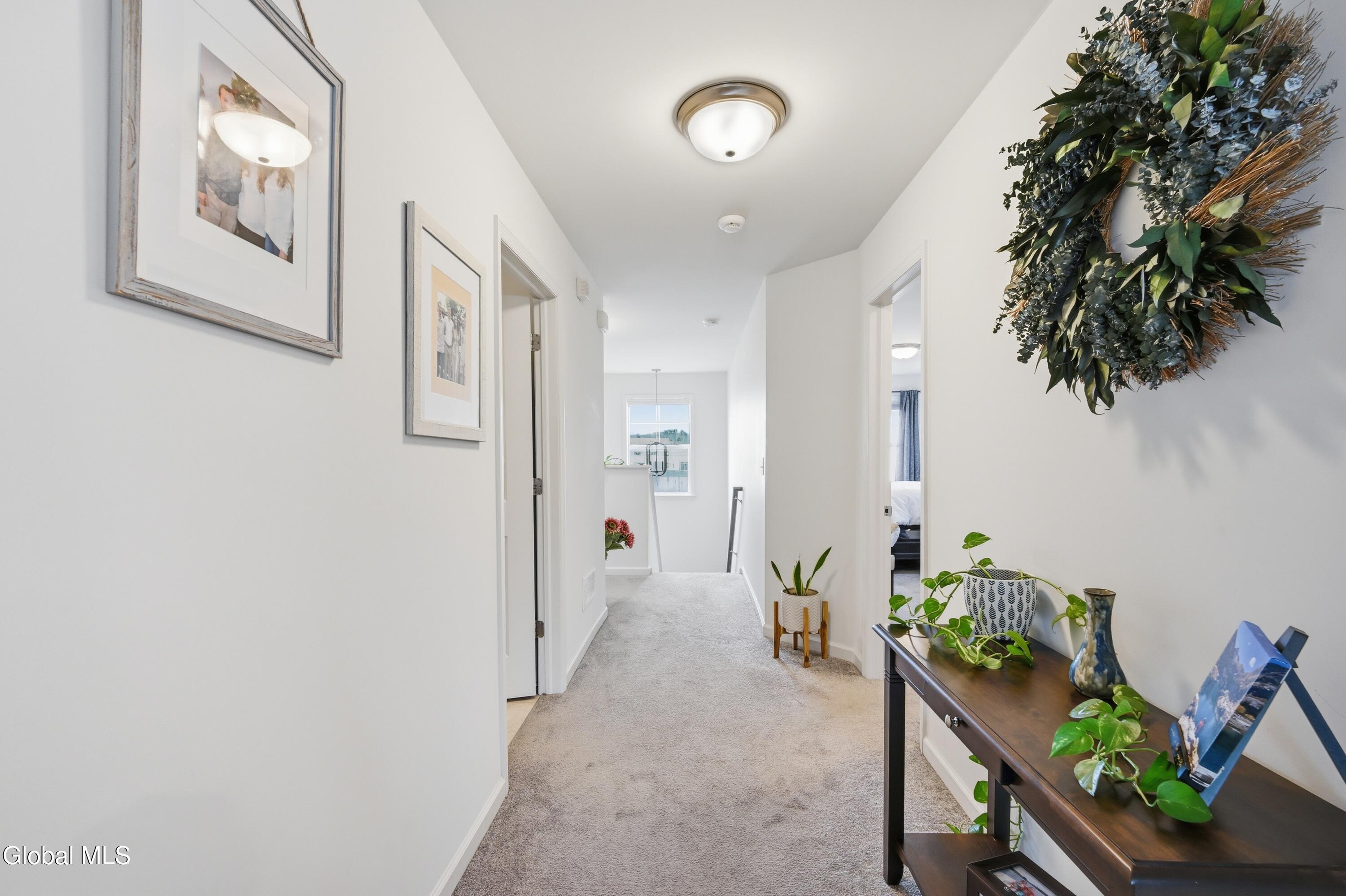 39 Jared Court Colonie, NY 12047 - Photo 6 of 33 4