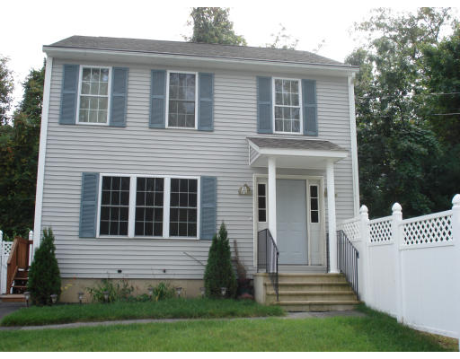 92 Fourth Street Worcester, MA 01602 - Photo 1 of 10 Gallery Image 1