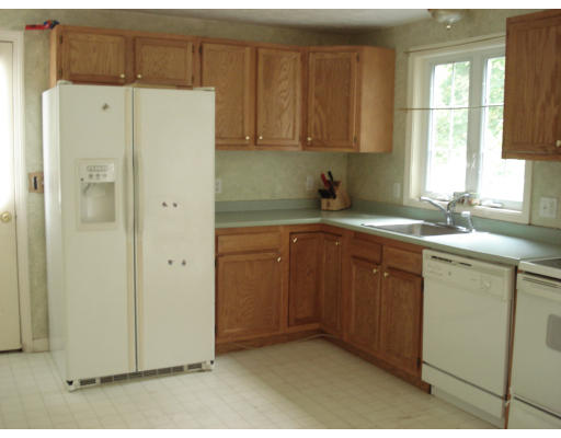 92 Fourth Street Worcester, MA 01602 - Photo 9 of 10 Gallery Image 9