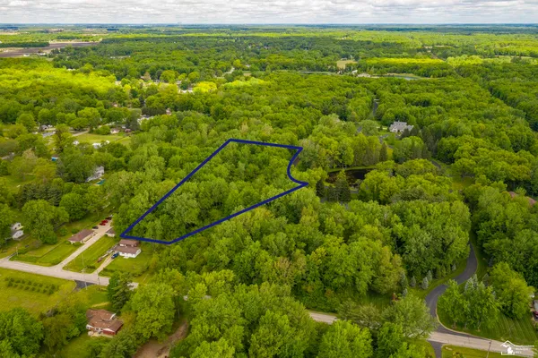 $249,500 | 9107 Pine Forest Circle, Lambertville, MI 48144