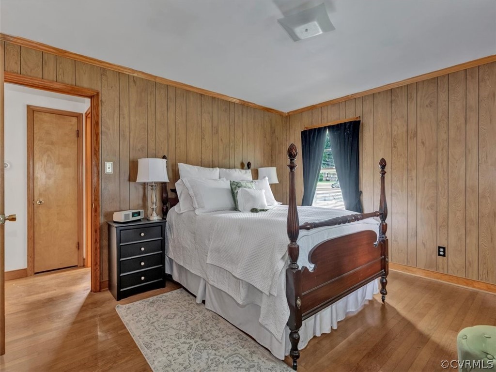 4140 Holcombe Road Richmond, VA 23234 - Photo 5 of 18 a bedroom with a bed and a dresser