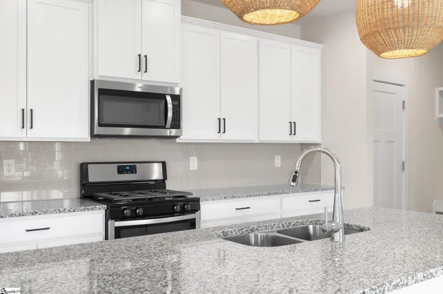 $399,000 | 338 Pewter Circle, Simpsonville, SC 29680