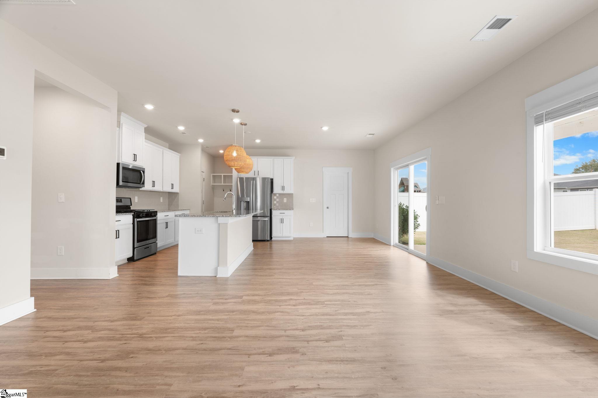 338 Pewter Circle Simpsonville, SC 29680 - Photo 10 of 50