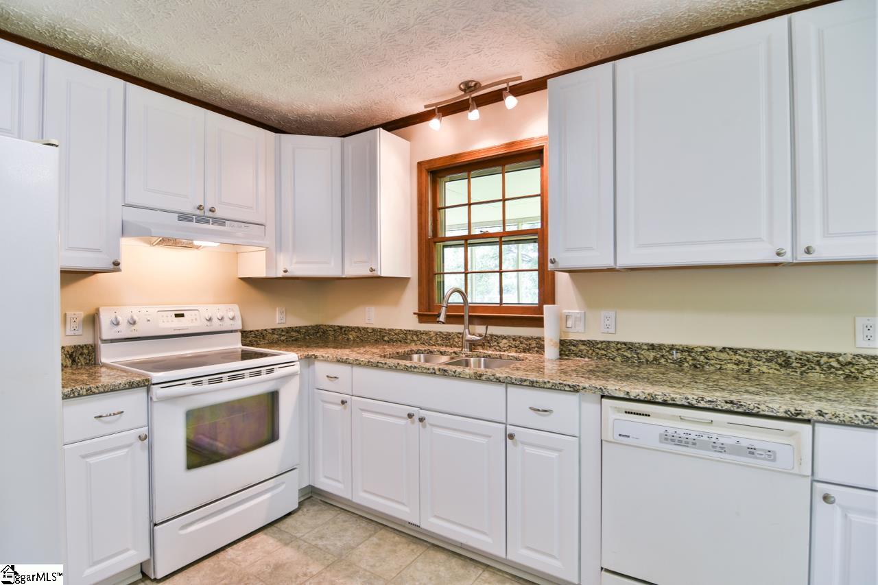1 Cobblestone Road Greenville, SC 29615 - Photo 14 of 36 Gallery Image 14
