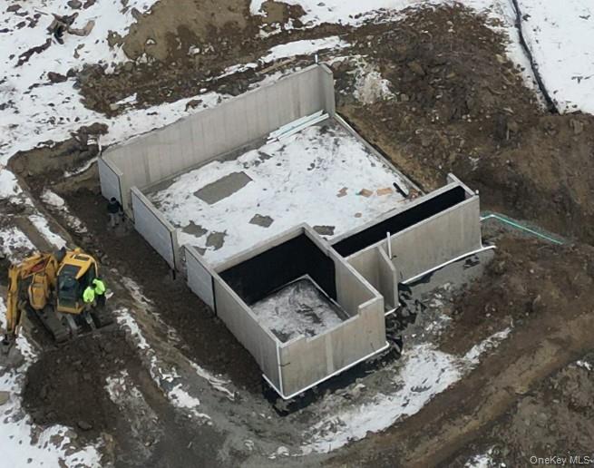 18 Union Transfer Monroe, NY 10950 - Photo 2 of 2 a view of a backyard with sitting area