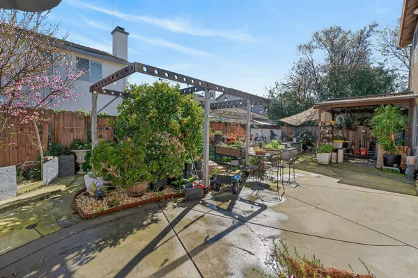 $699,000 | 2033 Bastona Drive, Elk Grove, CA 95758