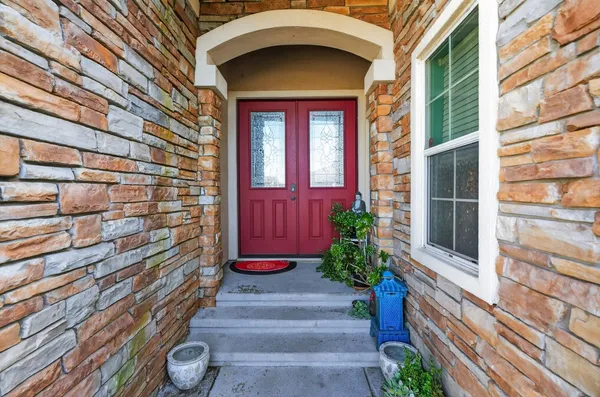 $699,000 | 2033 Bastona Drive, Elk Grove, CA 95758