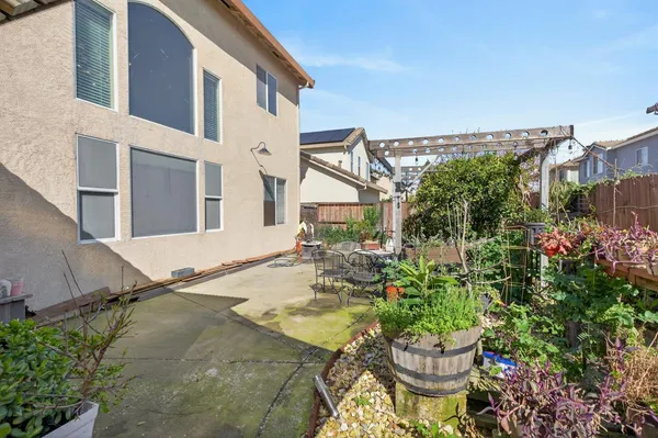 $699,000 | 2033 Bastona Drive, Elk Grove, CA 95758
