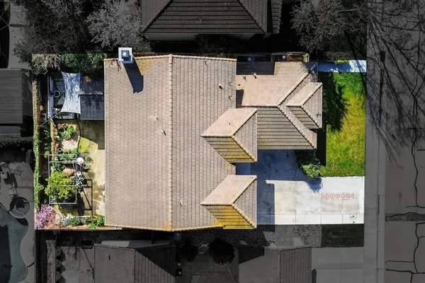 $699,000 | 2033 Bastona Drive, Elk Grove, CA 95758