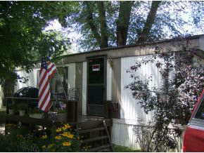 17 Rochester Mobile Home Court Rochester, IN 46975 - Photo 1 of 2
