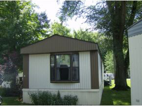 17 Rochester Mobile Home Court Rochester, IN 46975 - Photo 2 of 2