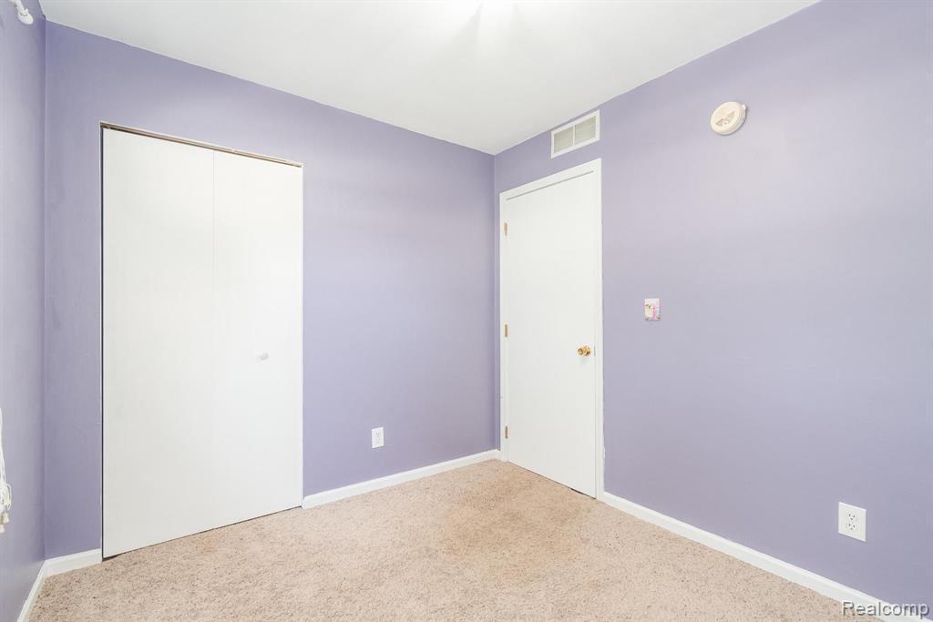 45171 Dunn Road Belleville, MI 48111 - Photo 28 of 52