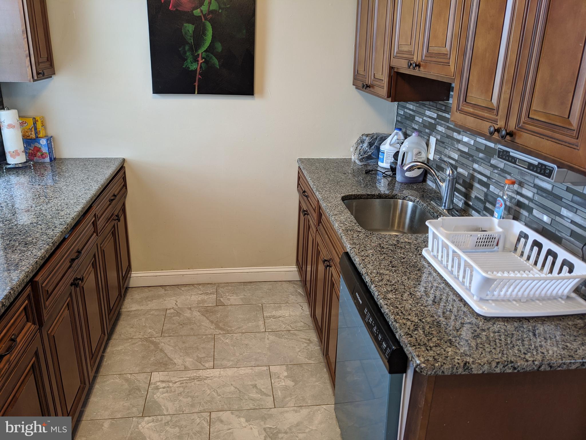115 Westdale Road Upper Darby, PA 19082 - Photo 3 of 25
