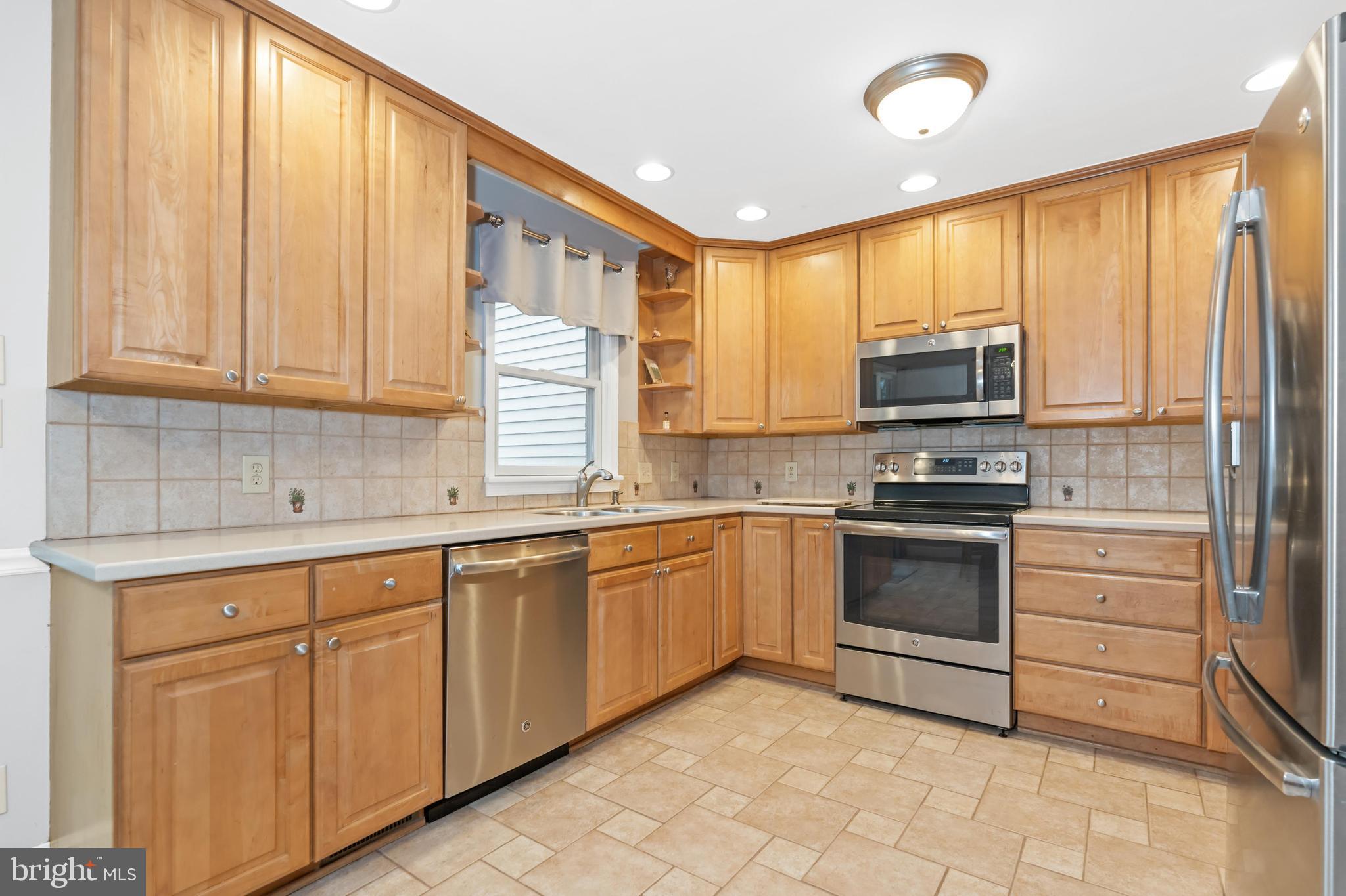 2118 Barr Road Wilmington, DE 19808 - Photo 19 of 43 Eat In Kitchen