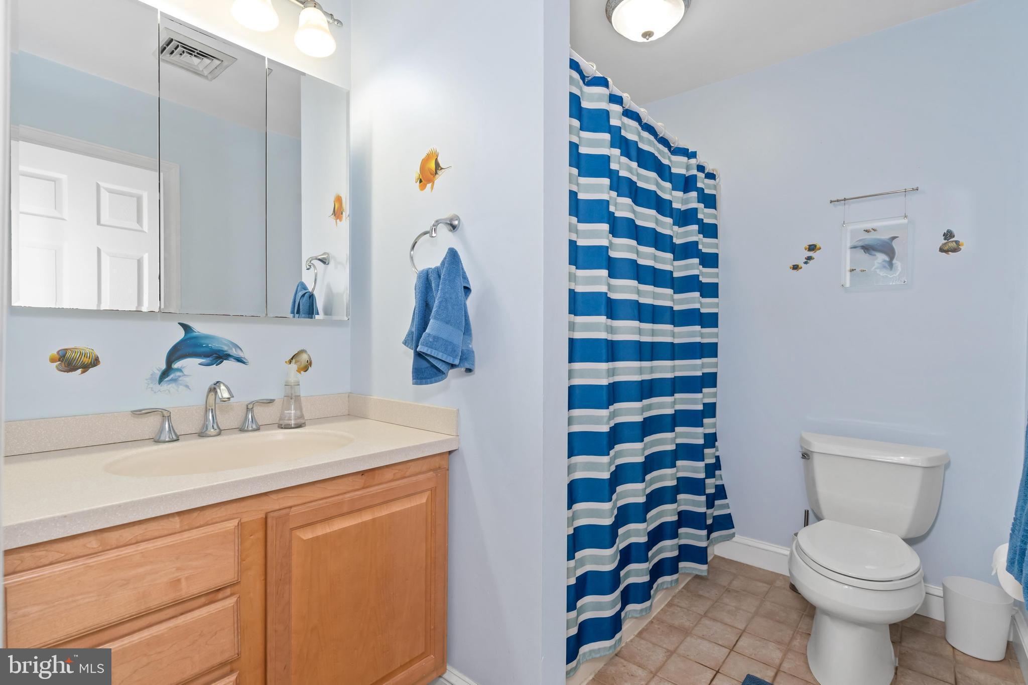 2118 Barr Road Wilmington, DE 19808 - Photo 30 of 43 Full Bathroom