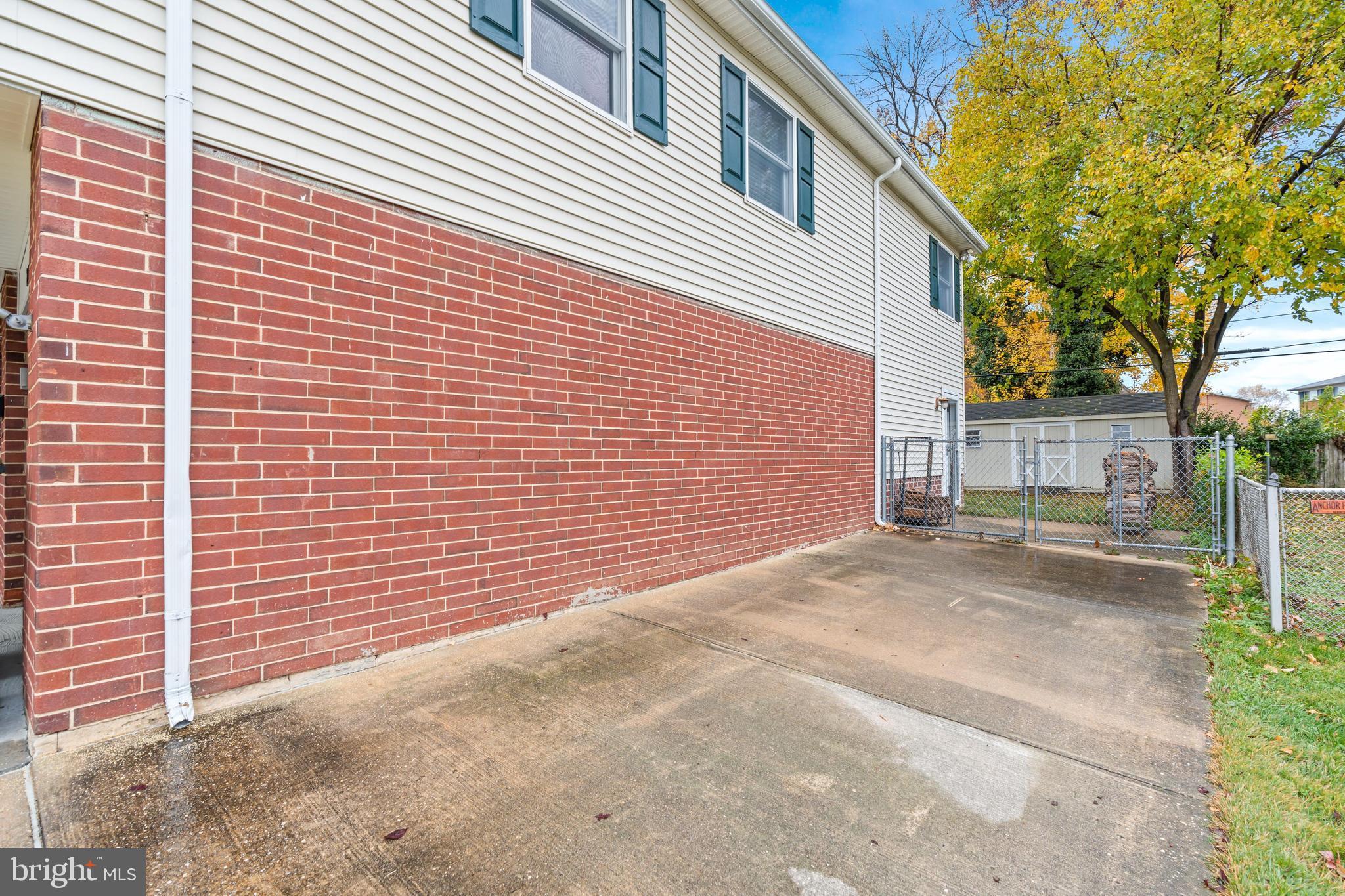 2118 Barr Road Wilmington, DE 19808 - Photo 4 of 43 Double Driveway can fit approx 3 cars