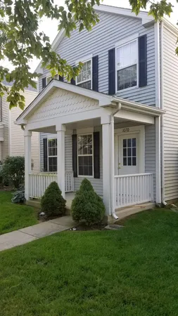 $2,090 | 1070 Four Seasons Boulevard, Aurora, IL 60504