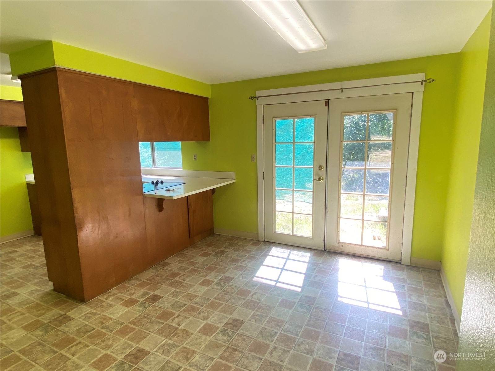 148 Ramsey Road Chehalis, WA 98532 - Photo 9 of 30 a view of a kitchen with refrigerator and front door