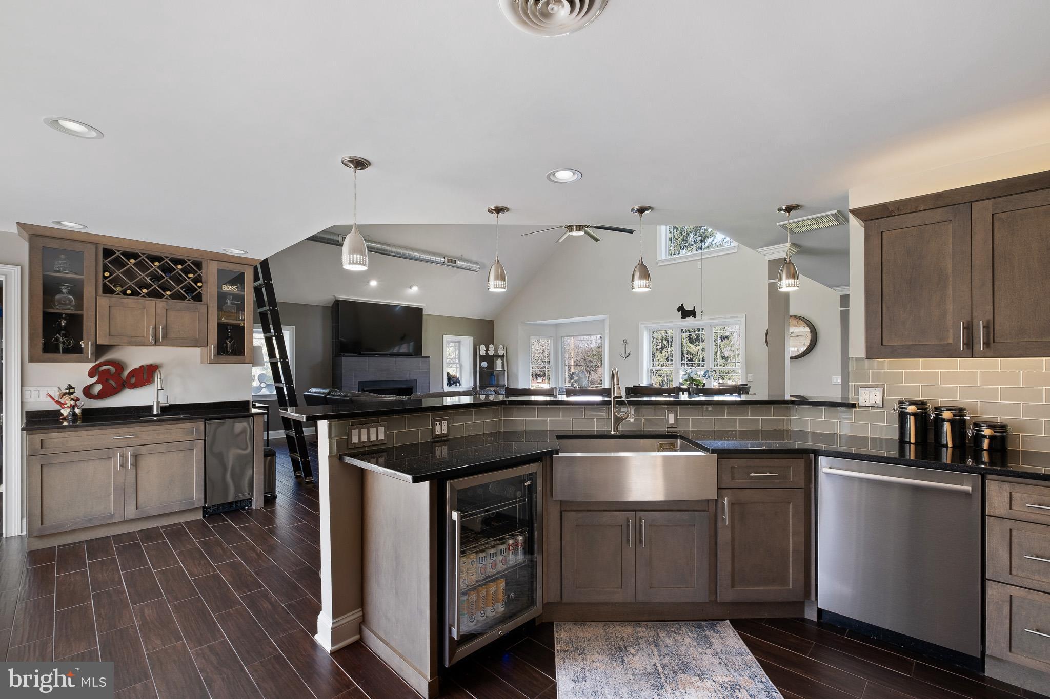 314 Concord Road Glen Mills, PA 19342 - Photo 22 of 42 a kitchen with cabinets a sink and stainless steel appliances
