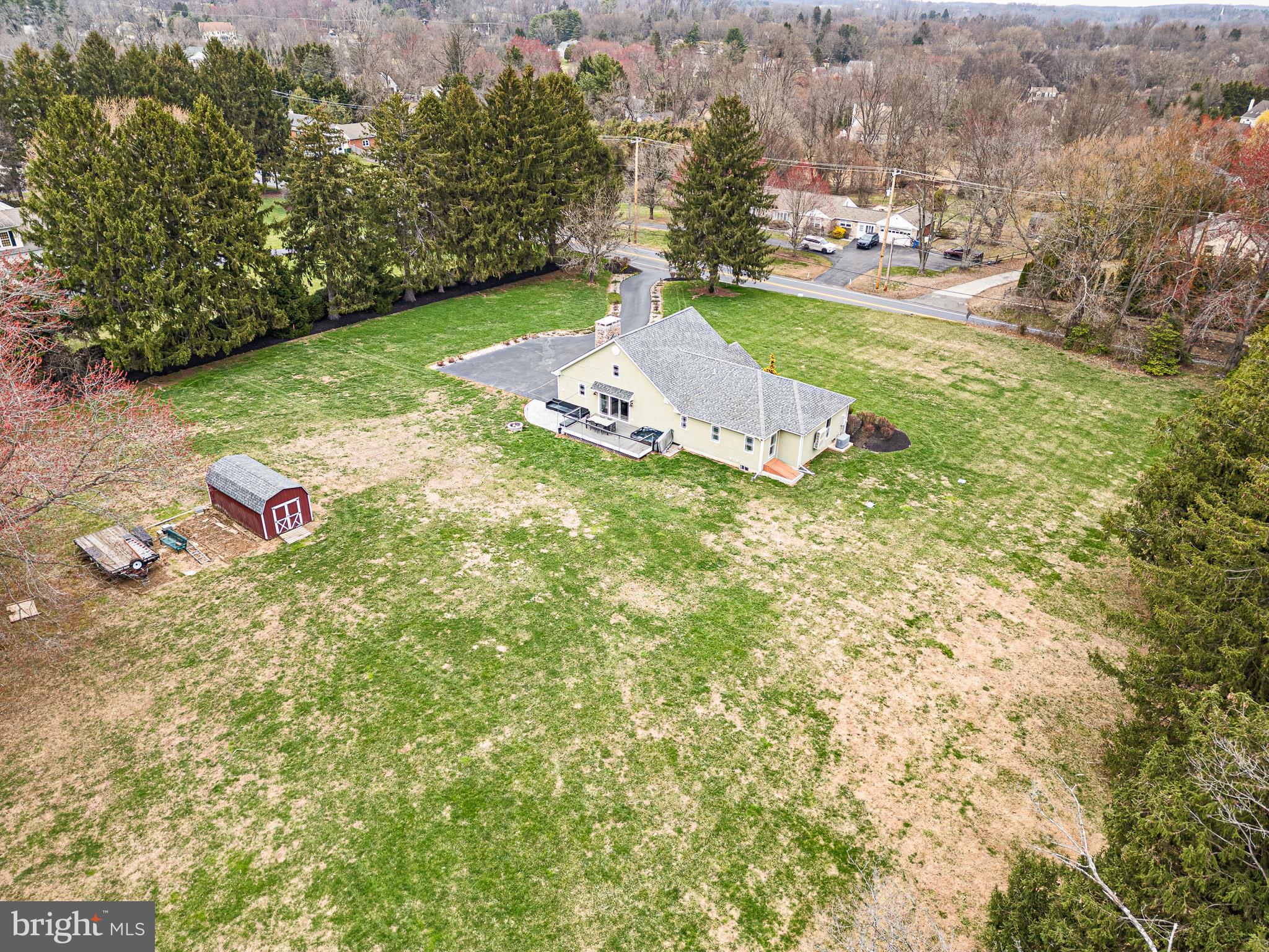 314 Concord Road Glen Mills, PA 19342 - Photo 39 of 42 a backyard of a house with lots of green space