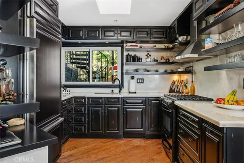 $2,495,000 | 31706 Scenic Drive, Laguna Beach, CA 92651