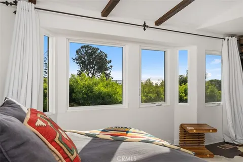 $2,495,000 | 31706 Scenic Drive, Laguna Beach, CA 92651