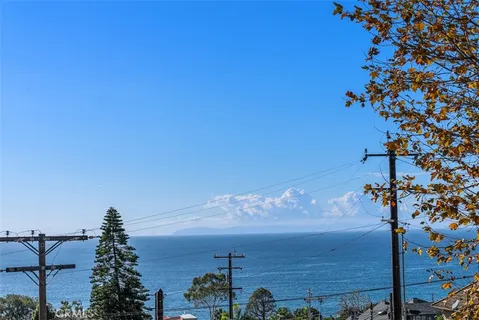 $2,495,000 | 31706 Scenic Drive, Laguna Beach, CA 92651