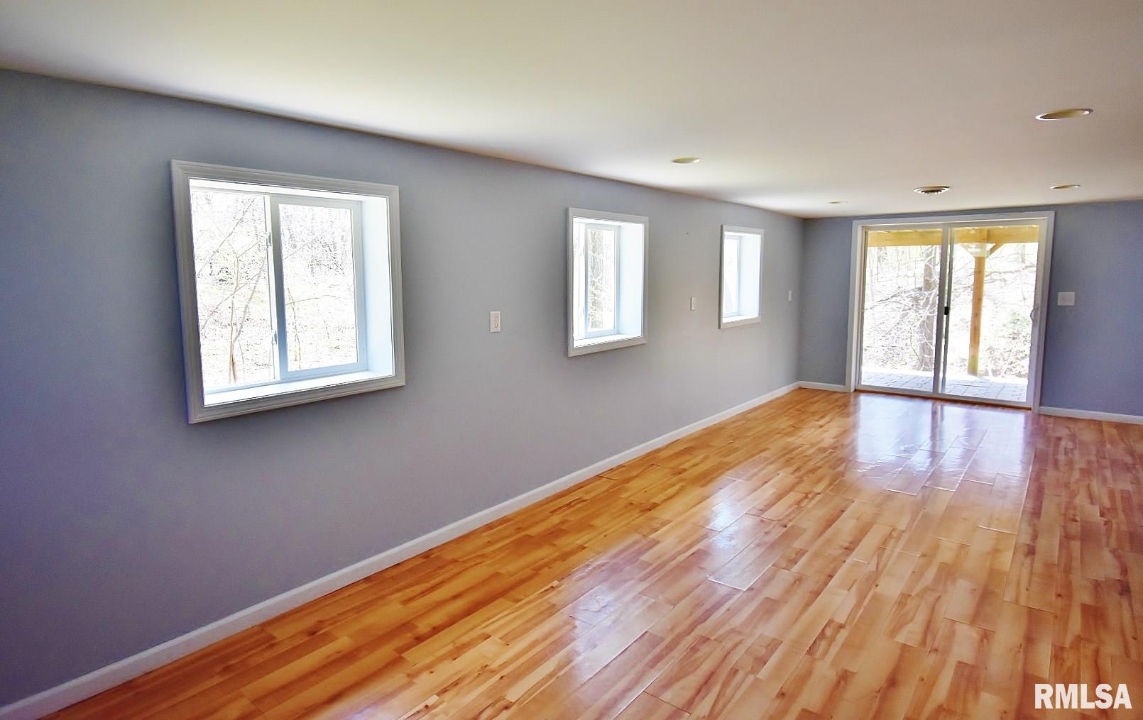 2284 Lakeview Road South Dahinda, IL 61428 - Photo 23 of 33 Gallery Image 23