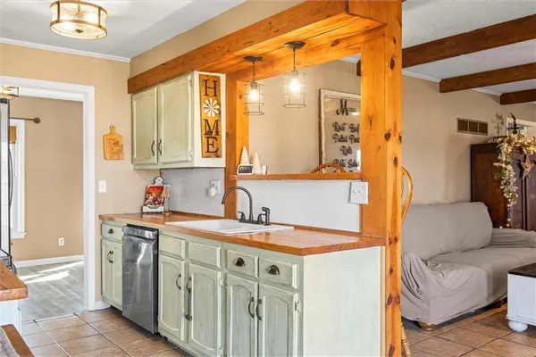 $425,000 | 29002 East State Rte B Highway, Archie, MO 64725