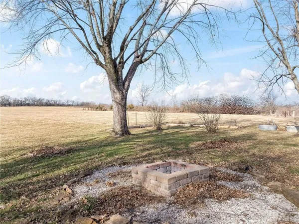 $425,000 | 29002 East State Rte B Highway, Archie, MO 64725