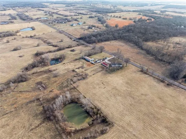 $425,000 | 29002 East State Rte B Highway, Archie, MO 64725