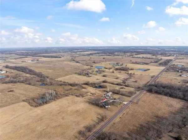 $425,000 | 29002 East State Rte B Highway, Archie, MO 64725