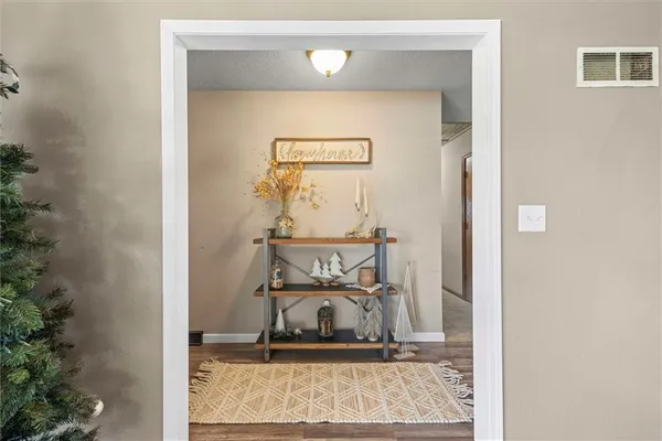 $425,000 | 29002 East State Rte B Highway, Archie, MO 64725