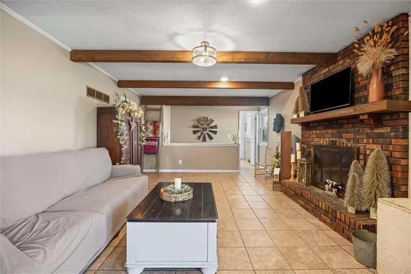 $425,000 | 29002 East State Rte B Highway, Archie, MO 64725