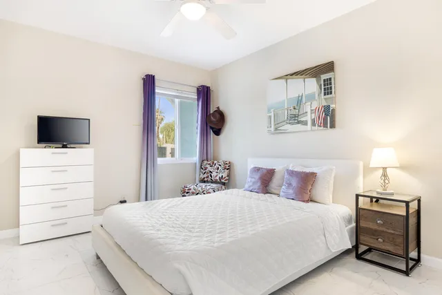 $4,300 | 4385 East Paseo Caroleta, Palm Springs, CA 92264