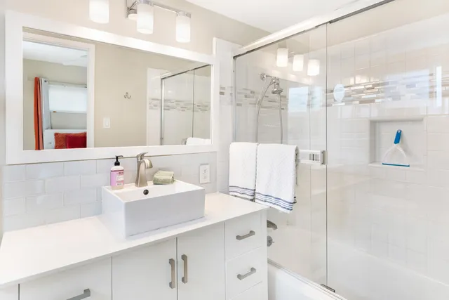 $4,300 | 4385 East Paseo Caroleta, Palm Springs, CA 92264