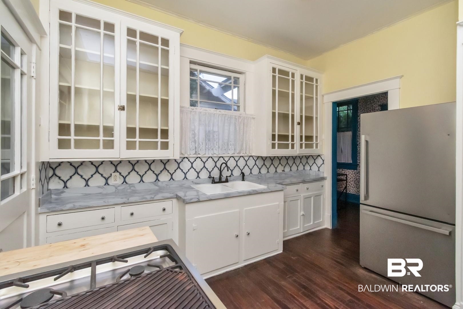 466 Michigan Avenue Mobile, AL 36604 - Photo 4 of 38 Brand new fridge remains as well!
