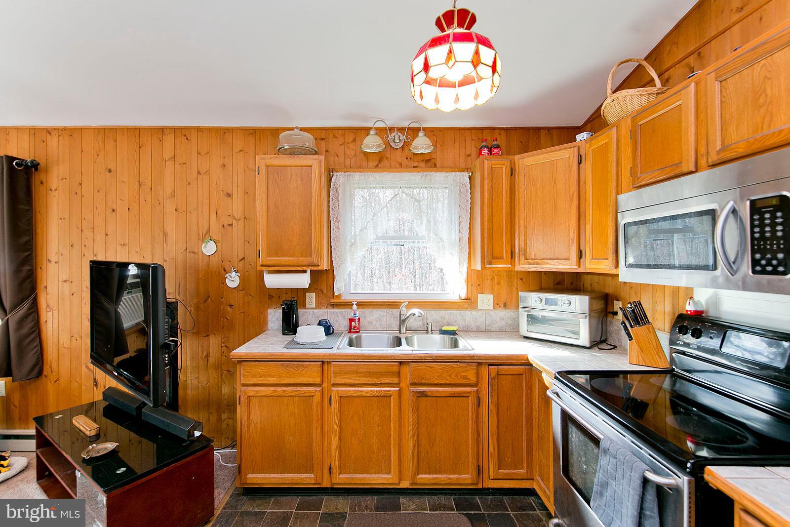 1574 Reynolds Road Cross Junction, VA 22625 - Photo 12 of 44 Kitchen
