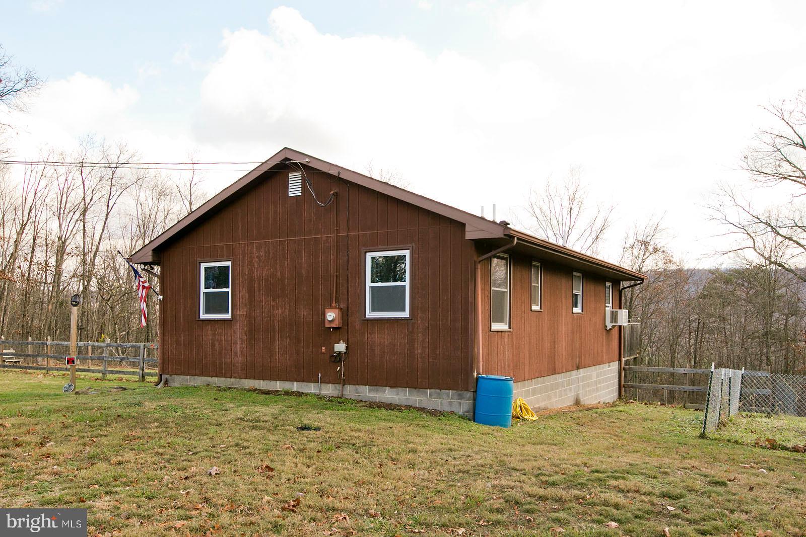 1574 Reynolds Road Cross Junction, VA 22625 - Photo 27 of 44 Side yard